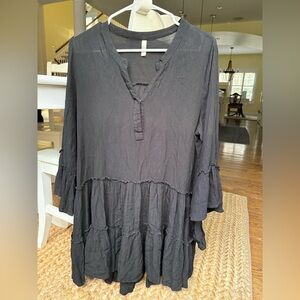 Elan Black Tiered Tunic Top